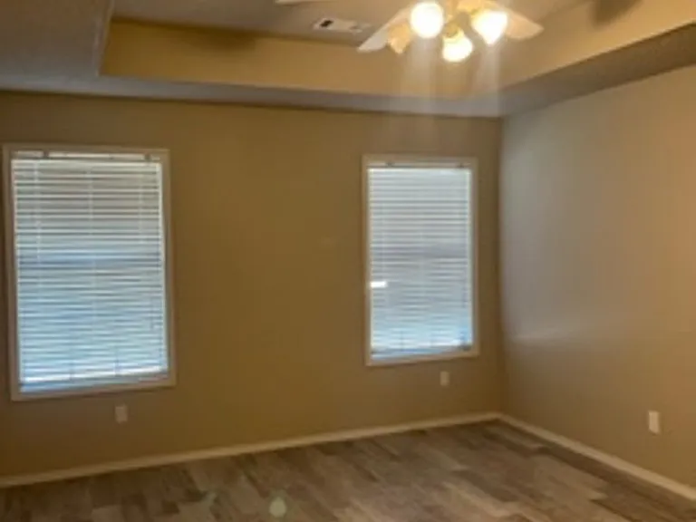 5713 Remington Way — Photo 7