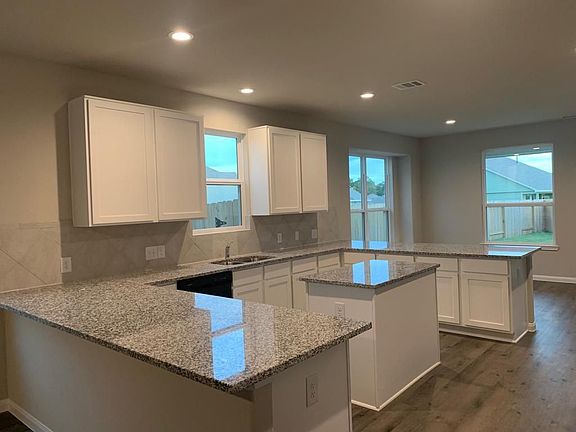 3rd image of 14048 Lamprey Dr