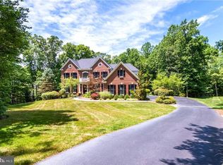 8400 Cardinal Rose Ct, Fairfax Station, VA 22039
