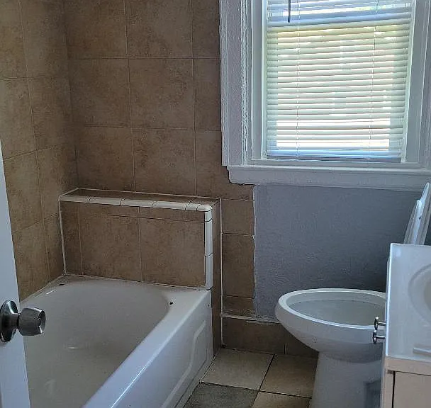 5552 Drexel St #2 — Photo 9