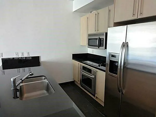 1111 SW 1st Ave #2118 — Photo 3