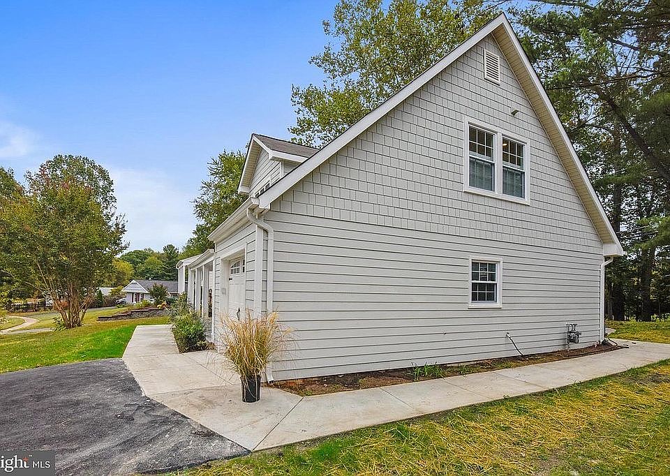 1st image of 13107 Melrae Ct