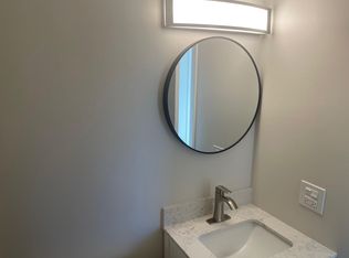 22960 N Apple Hill Ln APT 101, Lincolnshire, IL 60069