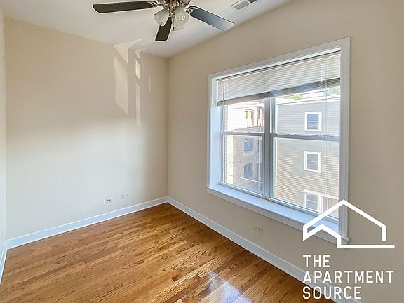 2nd image of 855 W Cornelia Ave APT 3E
