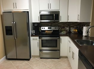 10513 NW 6th St, Pembroke Pines, FL 33026