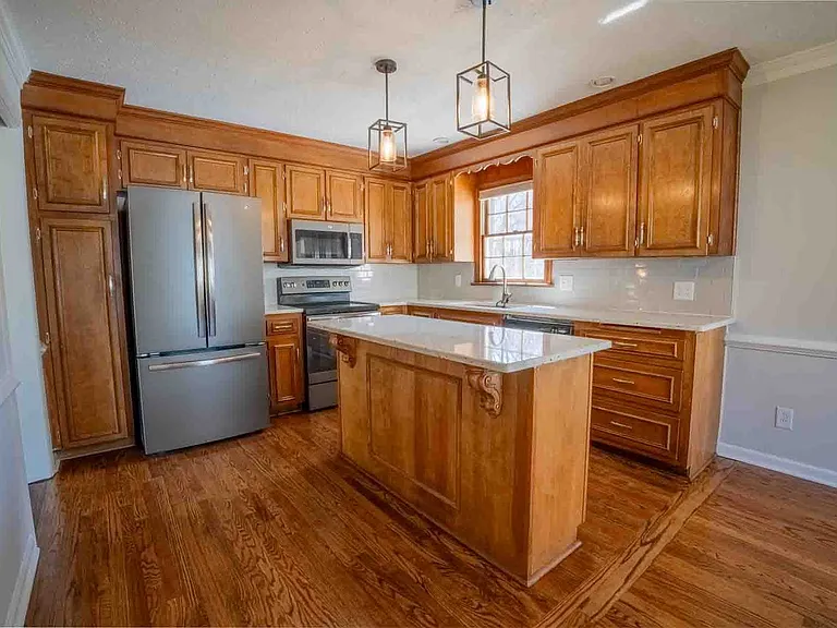 123 Temple Cir — Photo 8