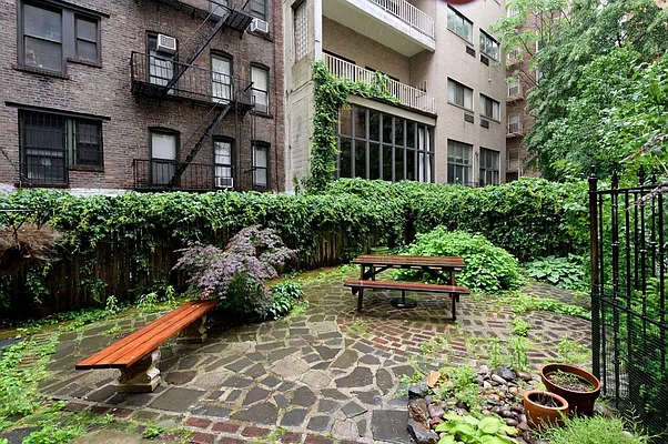 Rented by Aether Property Group | media 13