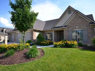 15801 Winterberry Ct, Huntertown, IN 46748
