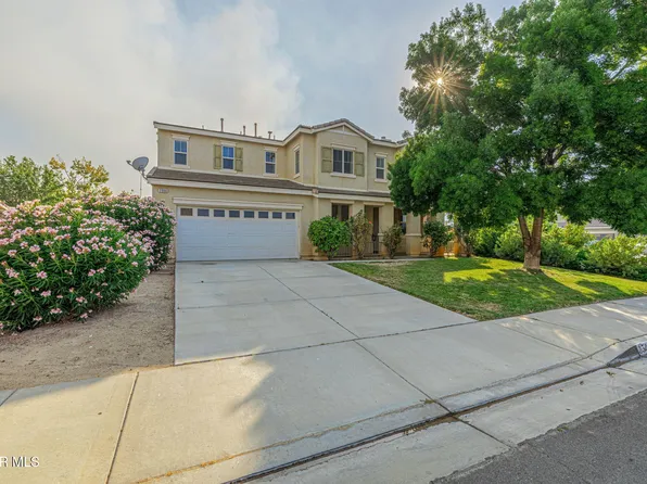 2300 Thorncroft Cir, Palmdale, CA 93551