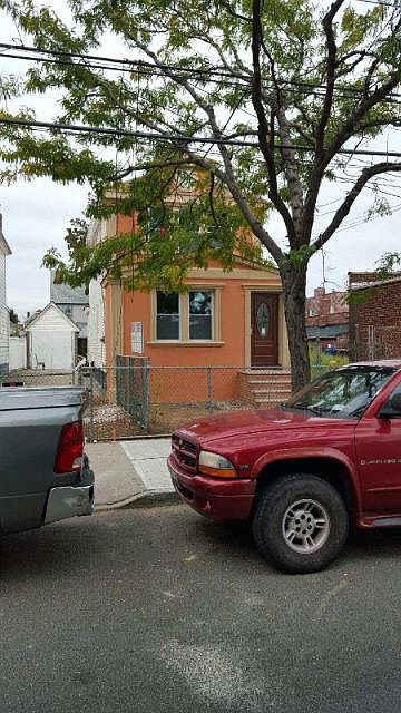 1st image of 118 Street