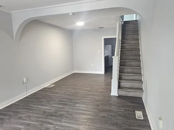 45 Klagg Ave, Trenton, NJ 08638