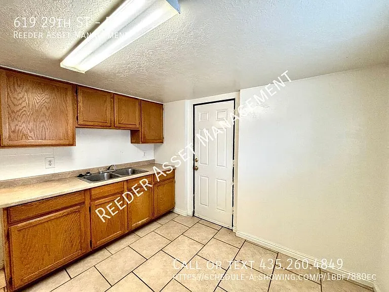 619 29th St #B — Photo 6