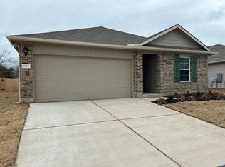 1313 Camden Ln, Lockhart, TX 78644