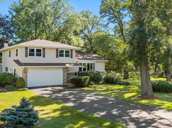9N879 Beckman Trl, Elgin, IL 60124
