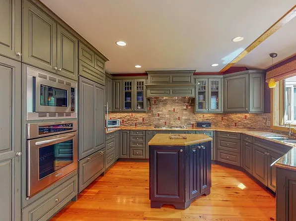 1568 Golf Ter APT 48, Vail, CO 81657