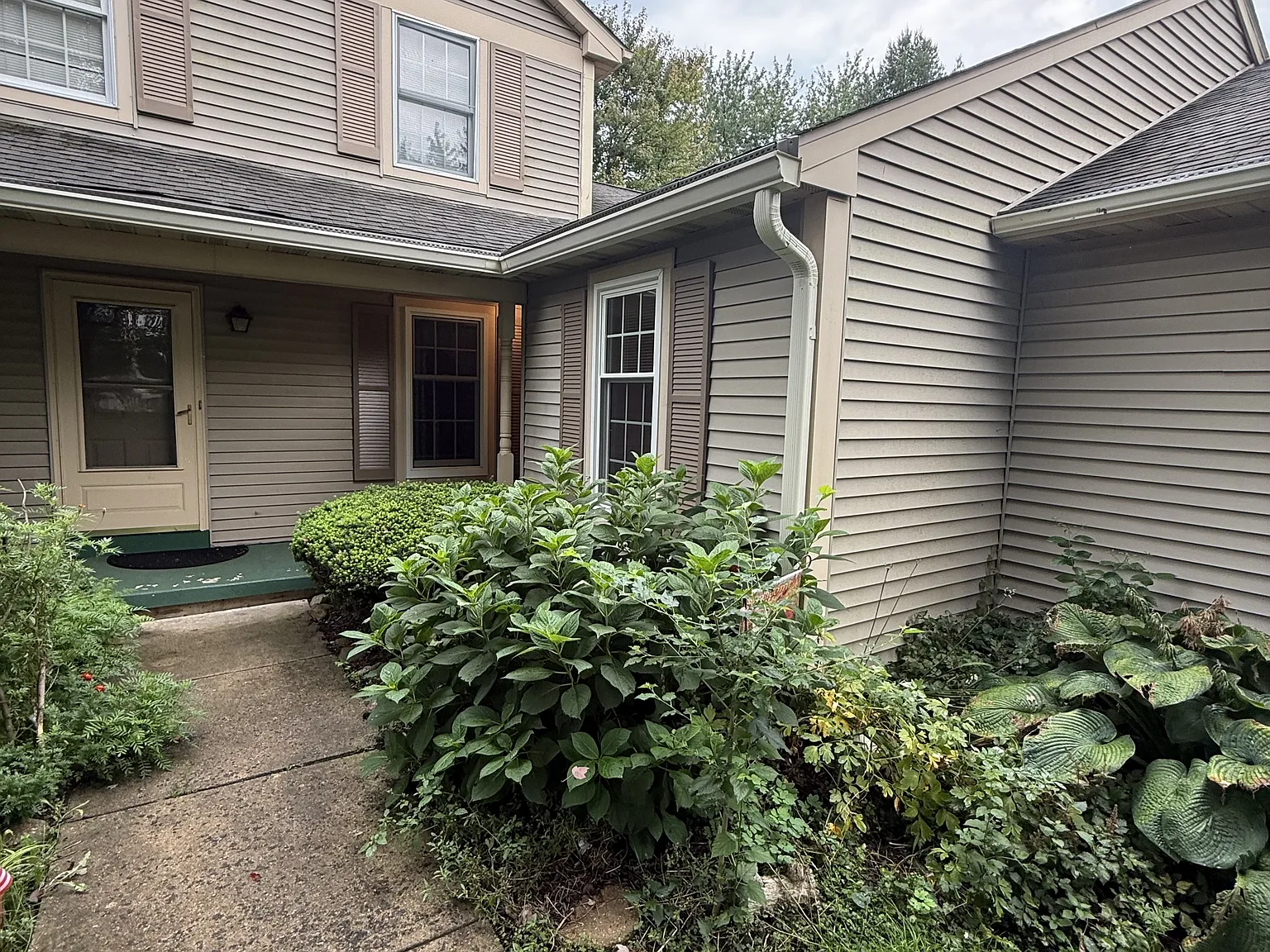 47 Ashlea Village - 1 — Photo 2