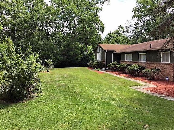 2nd image of 22987 W Thirteen Mile Rd