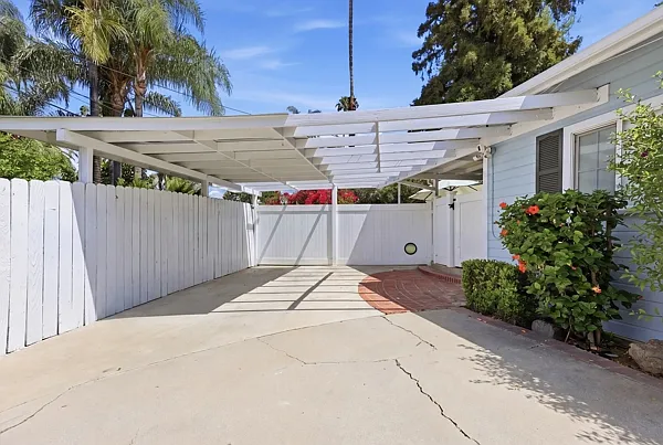 1329 La Loma Dr — Photo 17