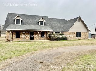 712 N Crooked Creek Rd, Lorena, TX 76655
