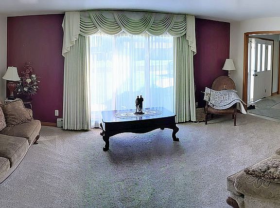 4th image of 1806 W Lawrence Cir