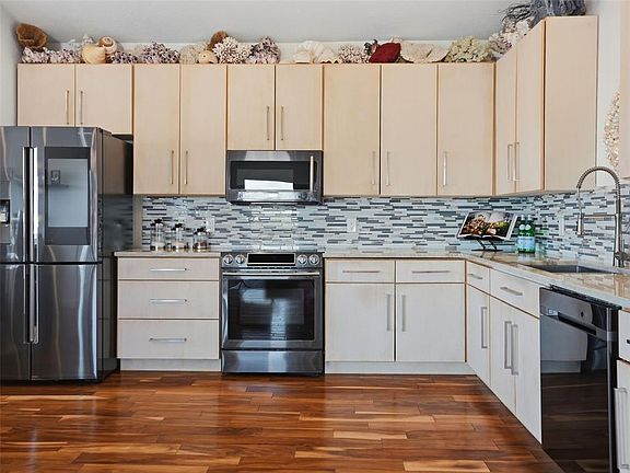 3rd image of 3385 GULFVIEW DRIVE