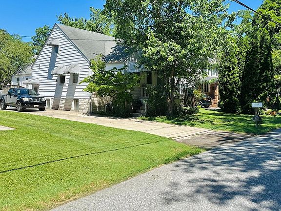 5th image of 8608 Oak Rd