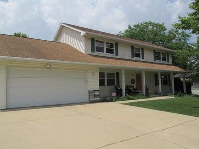 1052 Burke Dr, Freeport, IL, 61032