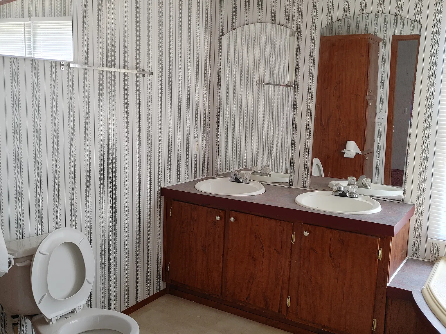 3 bed, 1200 sqft, $1,390 — Photo 3