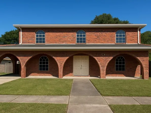 7717 Primrose Dr, New Orleans, LA 70126