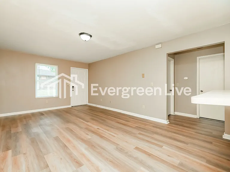 217 Euclid Ave — Photo 5