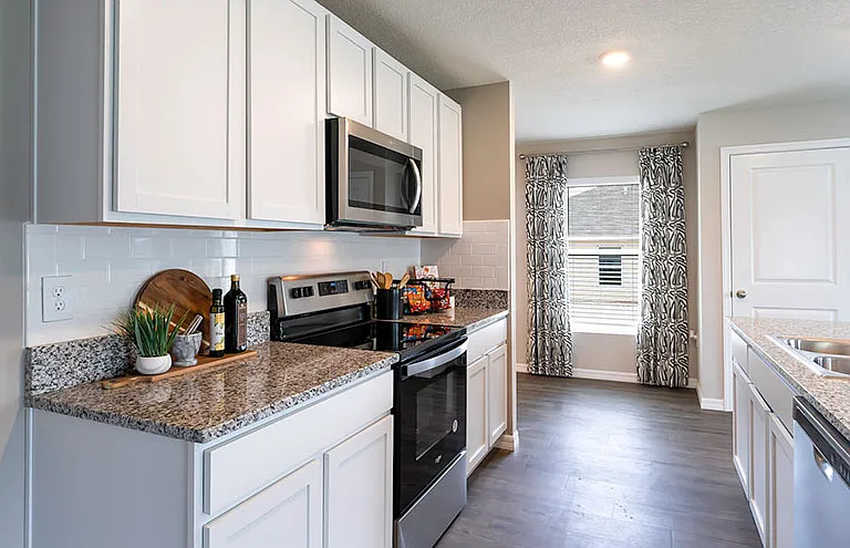 Bayport Place — Photo 2