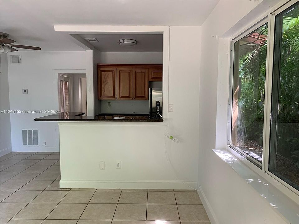 1st image of 757 NE 127th St #B