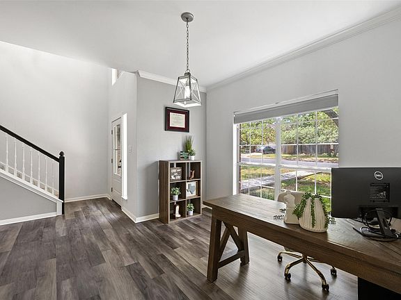 3rd image of 10707 Beckwood Dr