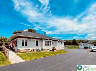 5145 Vera Cruz Rd, Emmaus, PA 18049