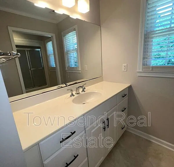303 Wagoner Dr — Photo 20