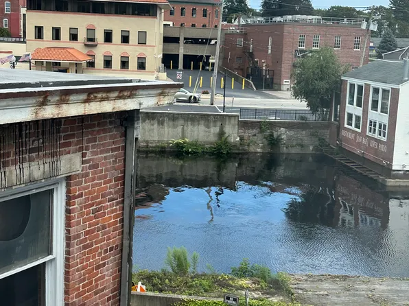 38 W Broad St #15, Pawcatuck, CT 06379