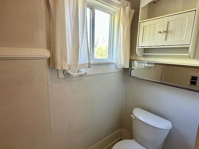 19 Hill St #2 — Photo 6