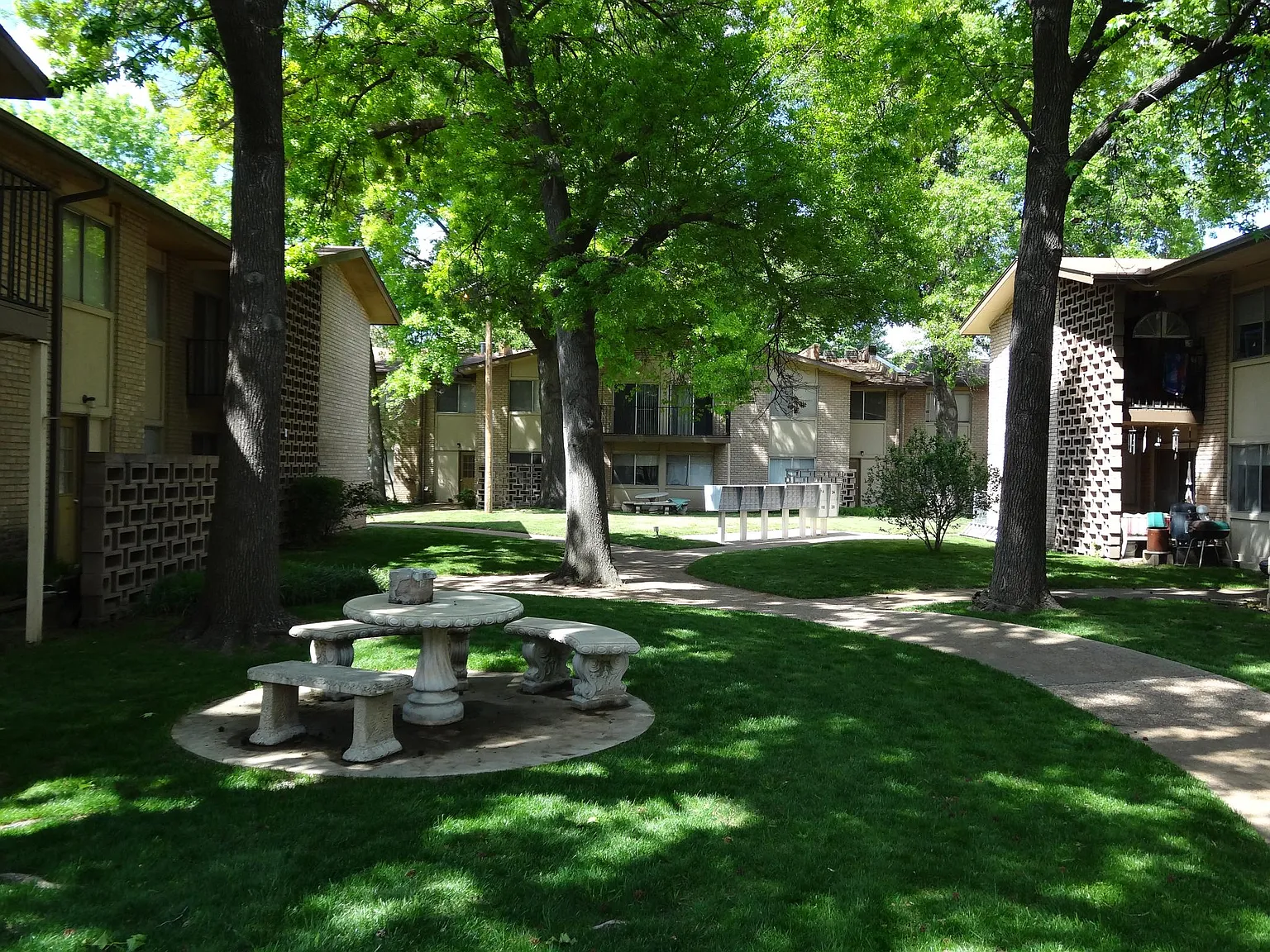 4100 Apartments — Photo 2