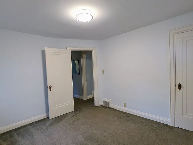 1001 Maitland St — Photo 25