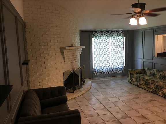 4th image of 5517 Meadow Oak St