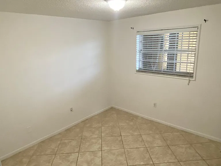3181 SW 13th St #409 — Photo 12