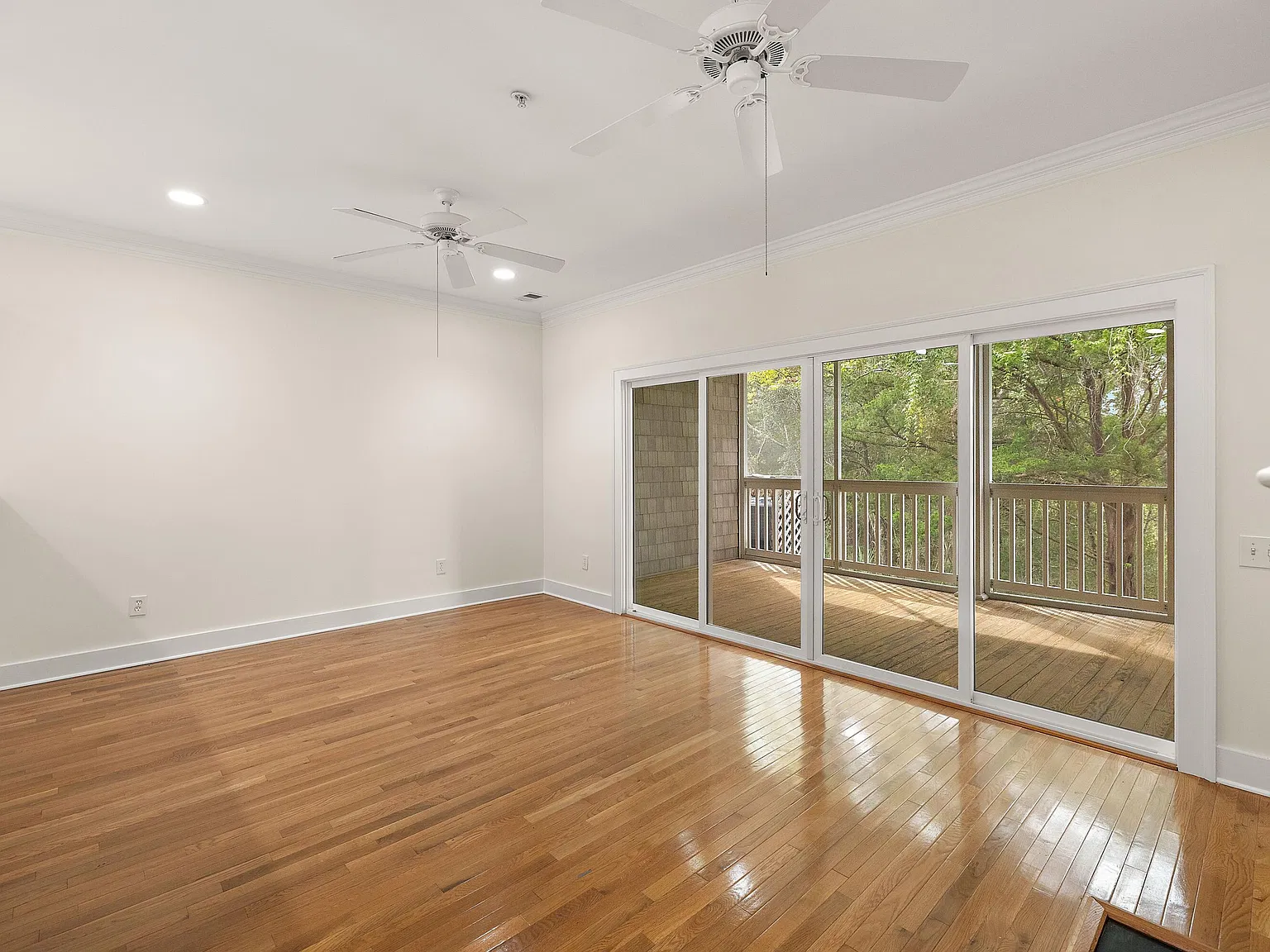 2 bed, 2.5 bath, 1600 sqft, $2,695 — Photo 4