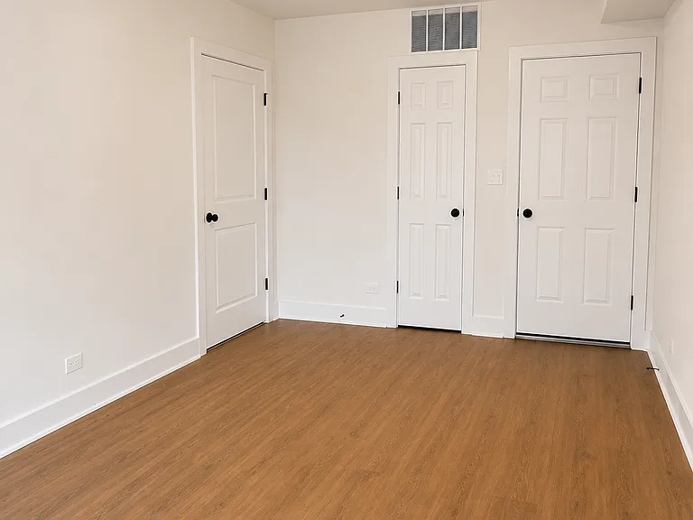 7418 N Ashland Blvd #2 — Photo 11