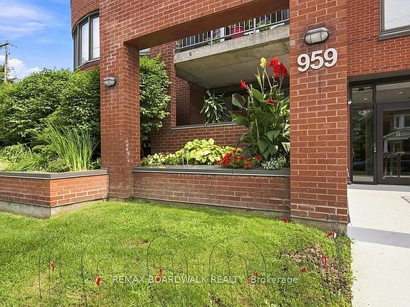 3rd image of 959 N River Rd #307