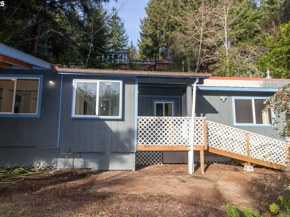 89319 Sutton Lake Dr, Florence, OR 97439