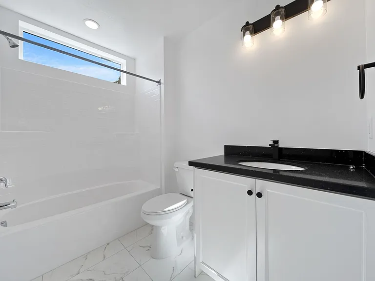 4429 S Fairbourne Ave #102 — Photo 10