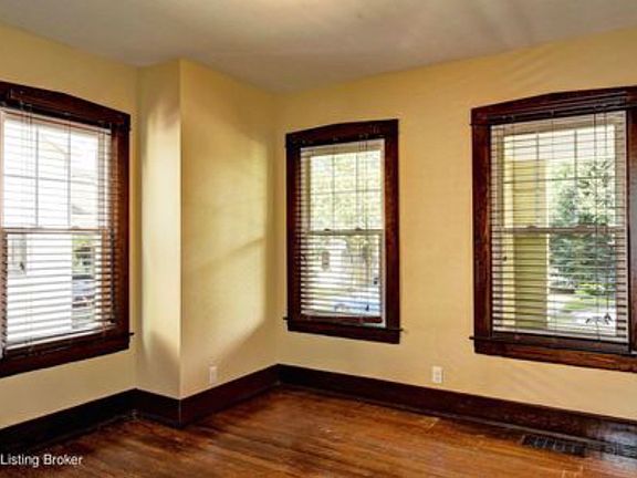 5th image of 644 Ervay Ave