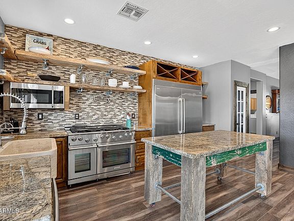 4th image of 275 E DESERT HOLLY Drive
