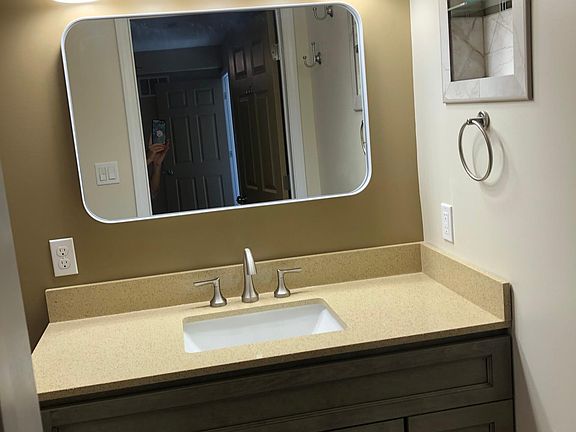 Bathroom accessible from bedroom