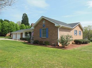 1245 Hinsdale Rd, Walnut Cove, NC 27052